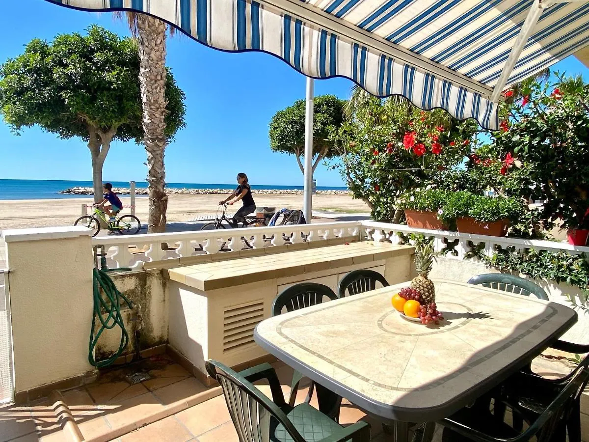 House In Front Of The Beach With Sea View Cambrils