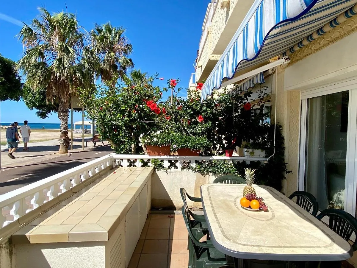 Holiday home House In Front Of The Beach With Sea View Cambrils